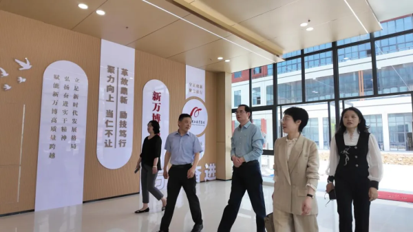 安徽省教育厅学生处马家松一行来校调研指导就业工作